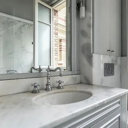 Goodguest- Luxe Trocadero Tour Eiffel 4pax Apartman